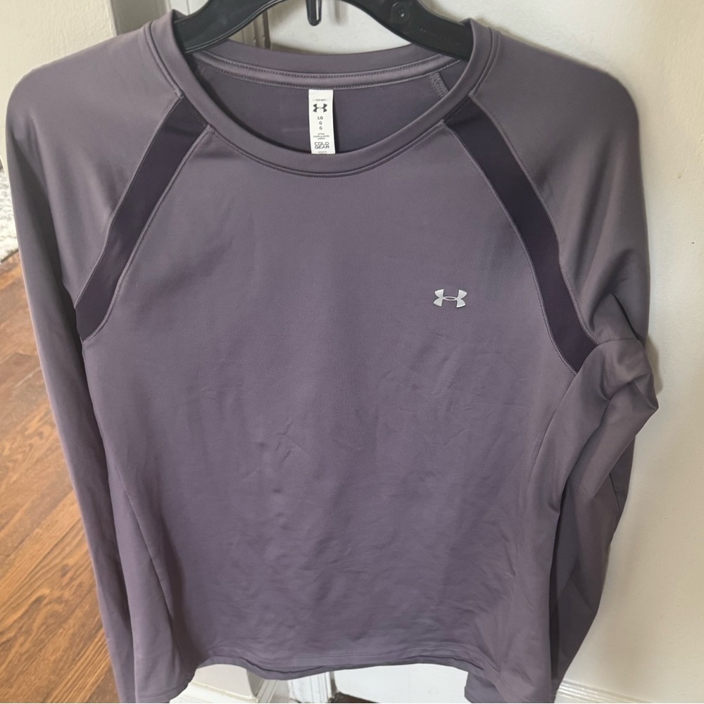 Under Armour Tee Women's Long-Sleeve Athletic Crew Tee in Dark Lavender/Purple